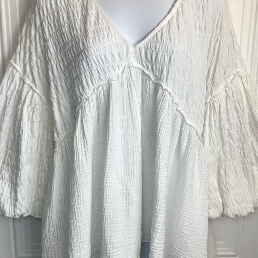 FP We The Free Flower Power White V-Neck Textured Gauze Raw Hem Top size S EUC - Picture 6 of 15